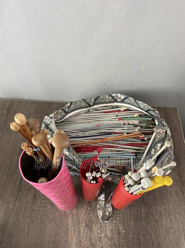 Assorted Knitting Needles(700+ Pieces)