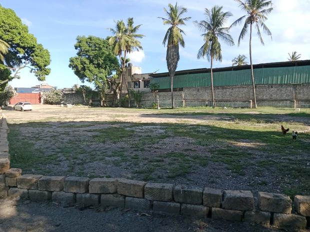 Yard for Lease Portreiz - thumbnail 2
