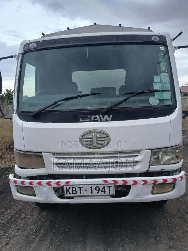 Faw Lorry 2018 White - thumbnail 2