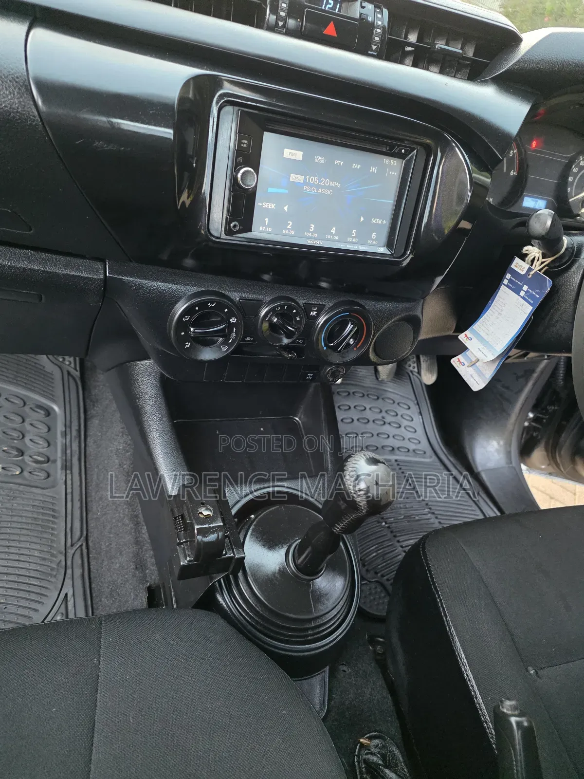 Toyota Hilux 2021 Gray