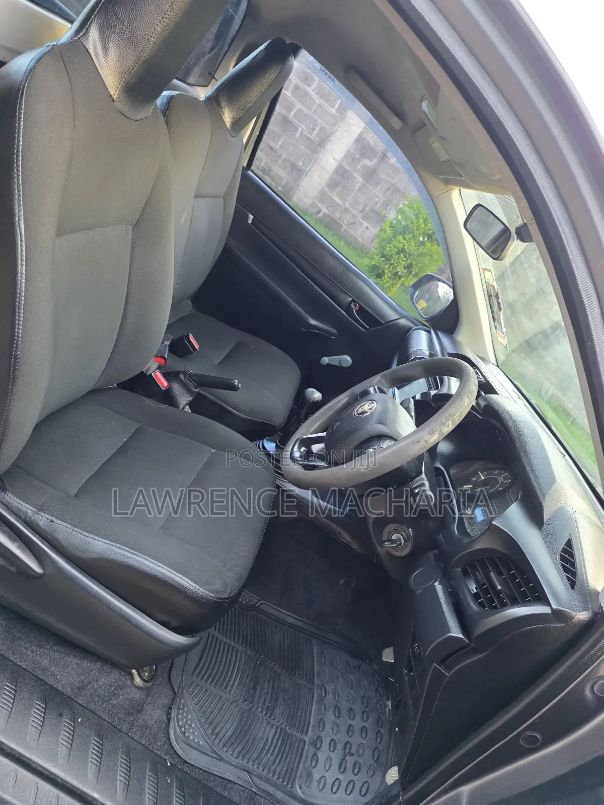 Toyota Hilux 2021 Gray