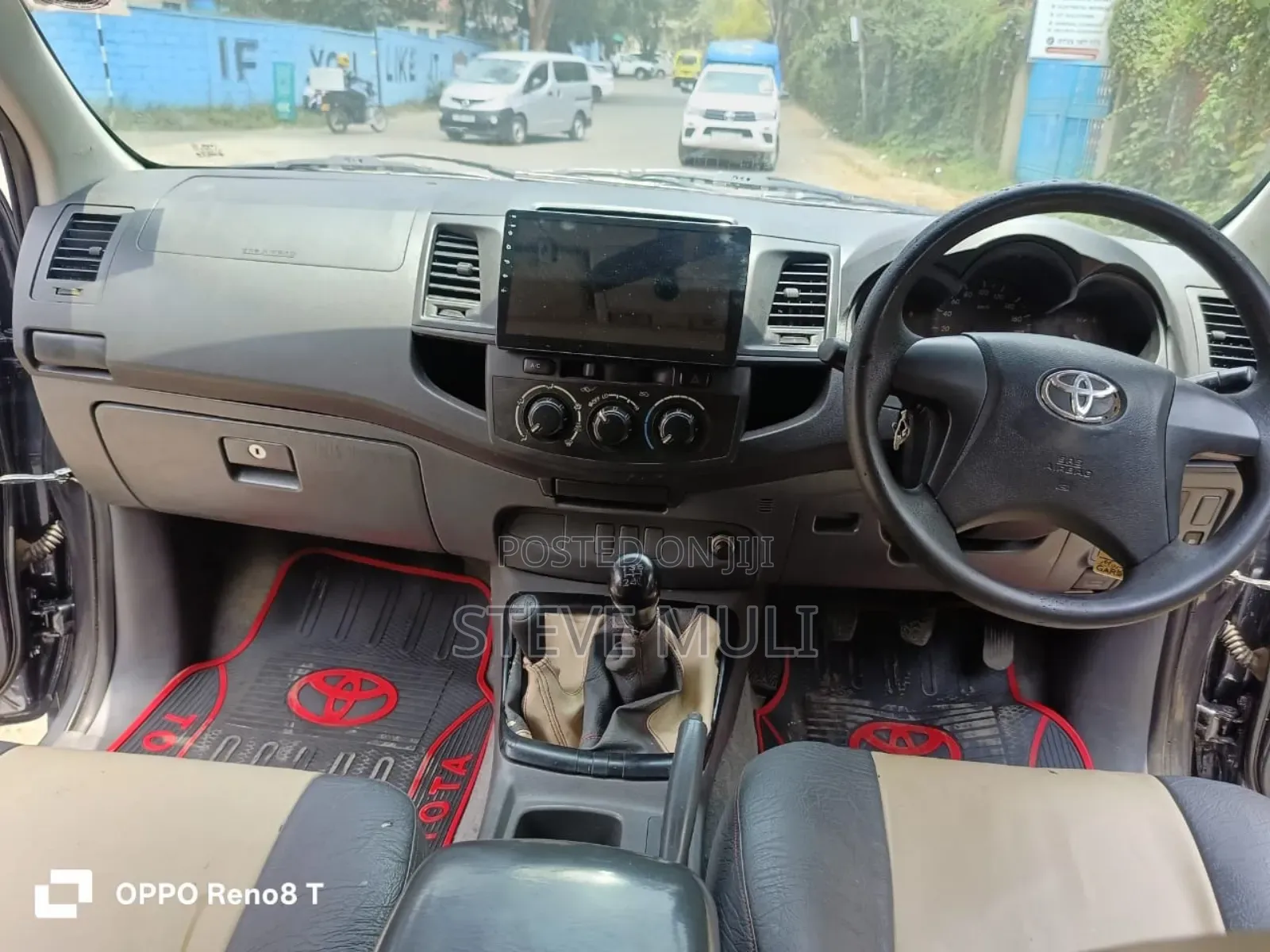 Toyota Hilux 2014 Gray
