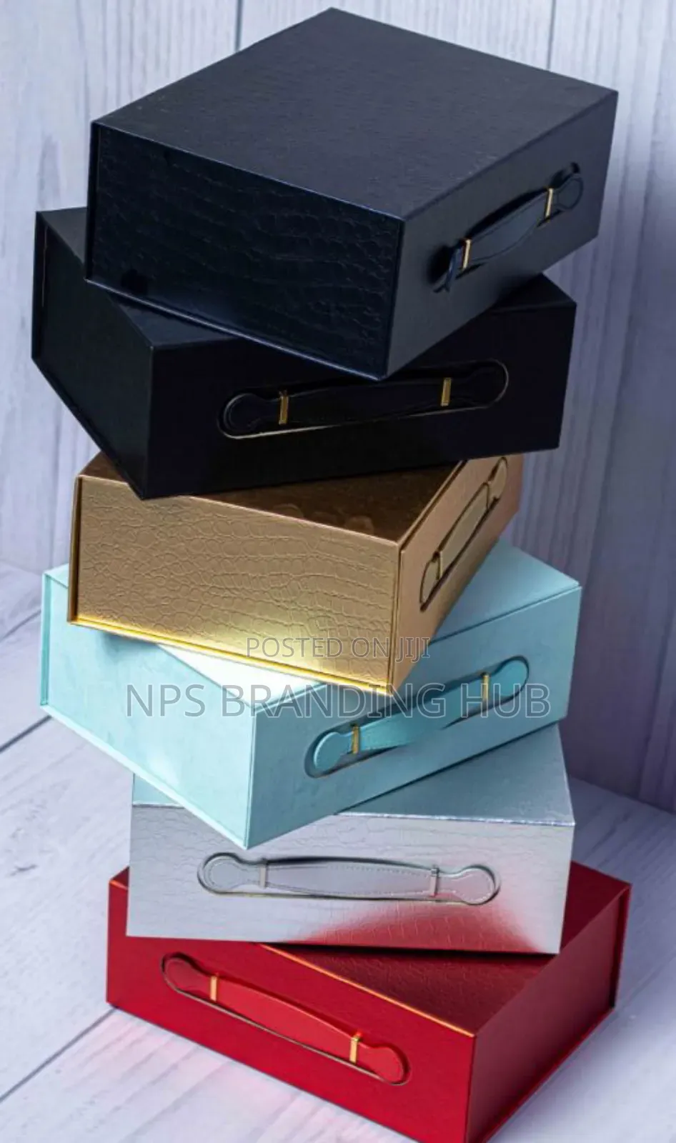 A4 Handle Gift Box. Hub