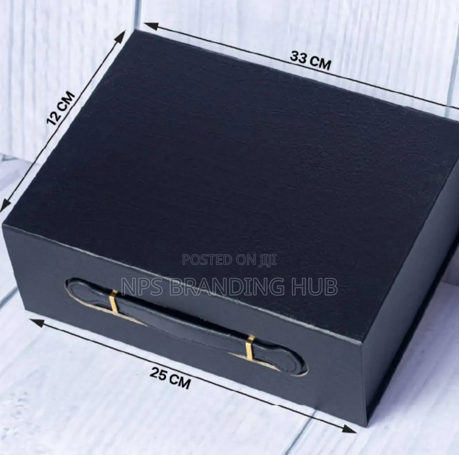 A4 Handle Gift Box. Hub