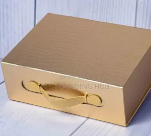 A4 Handle Gift Box. Hub