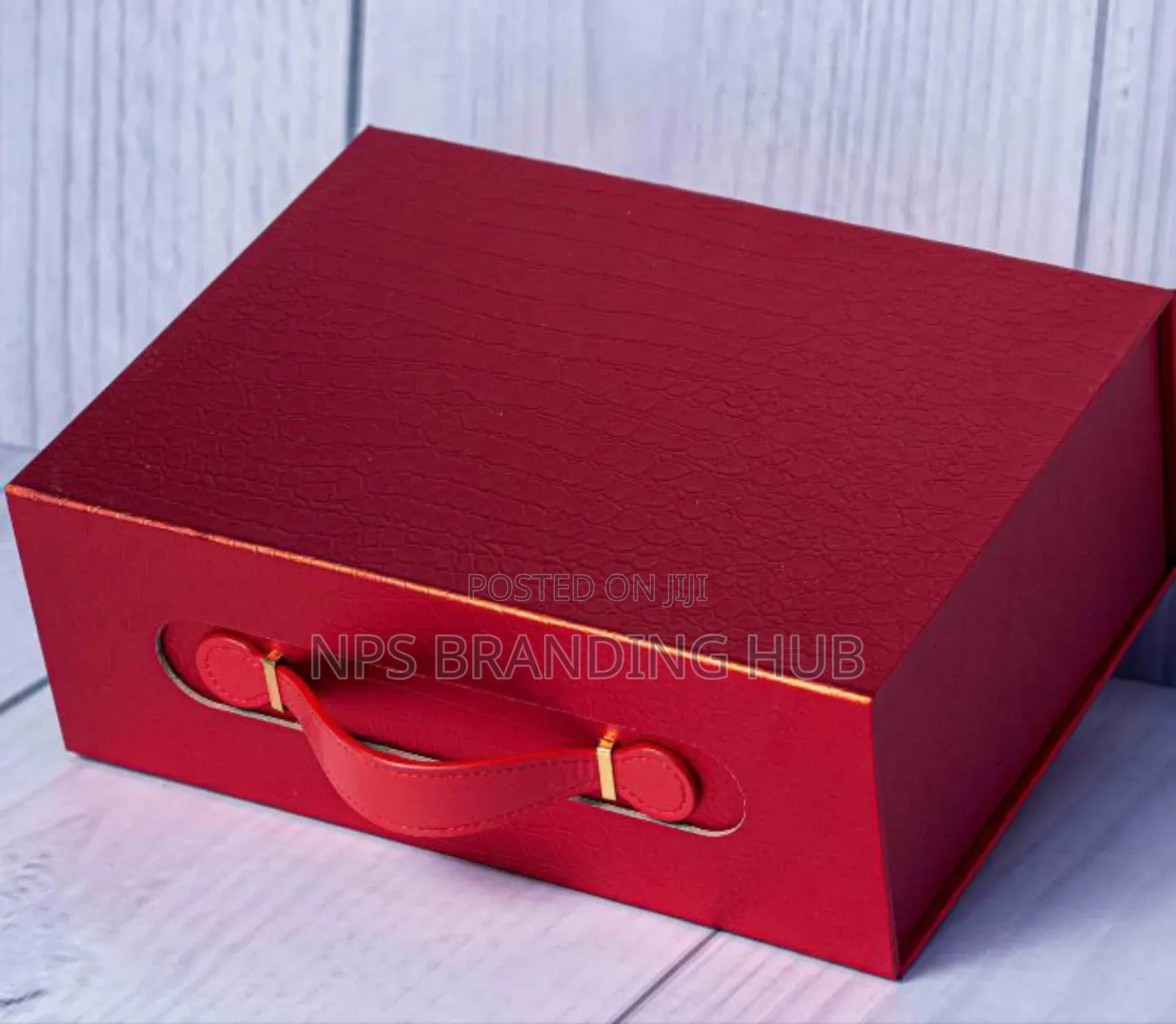 A4 Handle Gift Box. Hub