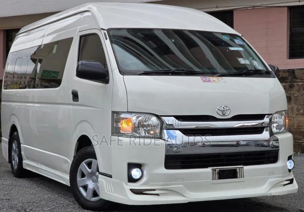 Toyota Grand HiAce 2019 White