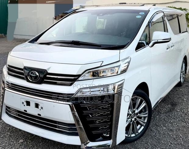 Toyota Vellfire 2020 White