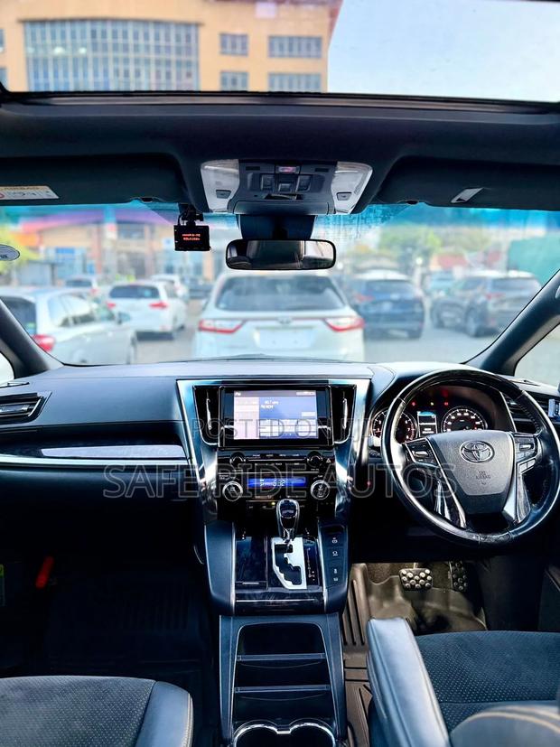Toyota Vellfire 2020 White - thumbnail 7
