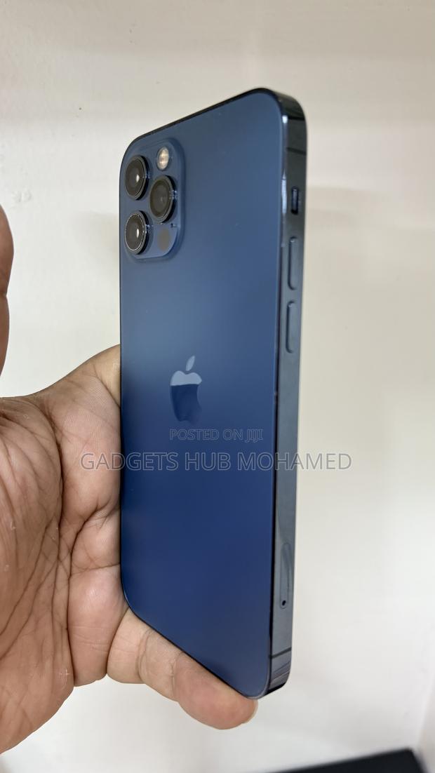 Apple iPhone 12 Pro 256 GB Blue - thumbnail 3