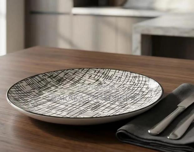 *6pc #1006 Dinner Plates*
Size 10.5"
Comes as a Set of 6pcs.