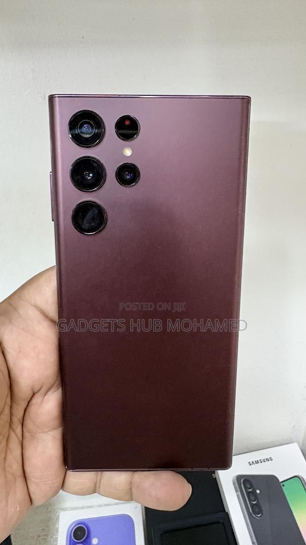 Samsung Galaxy S22 Ultra 5G 256 GB - main view