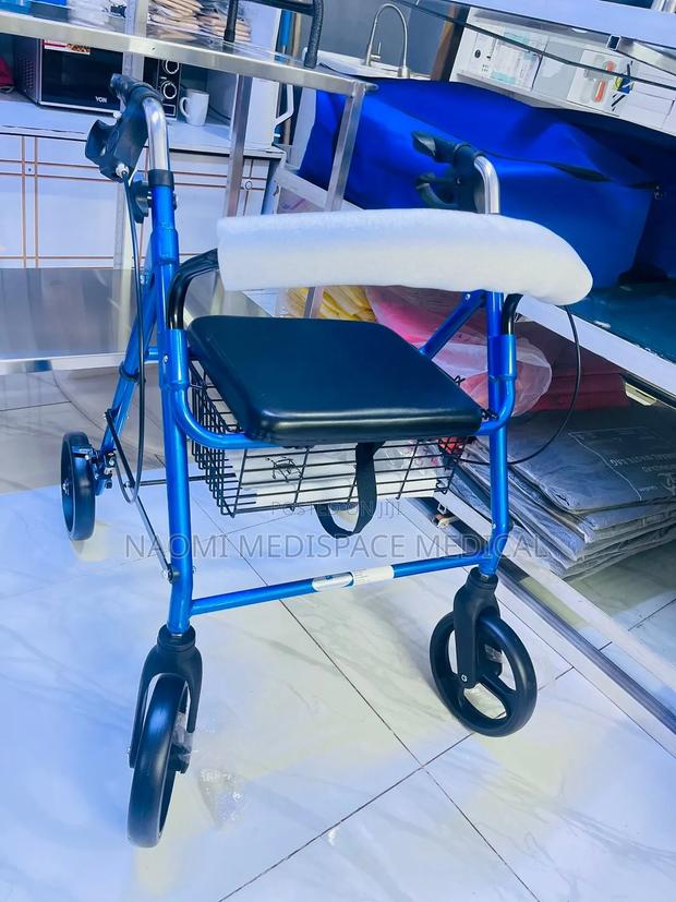 New Rollator With Wheels and a Seat