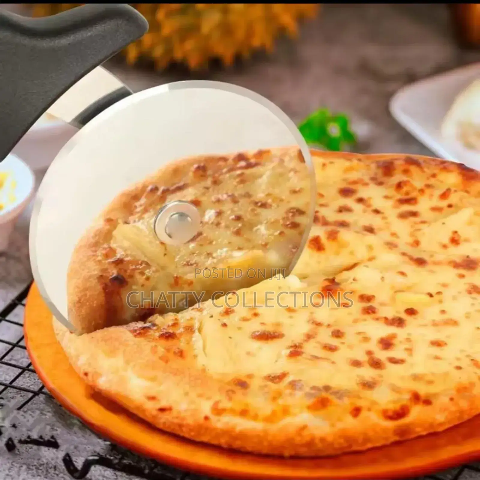 Stainless Steel Pizza Cutter With Handle