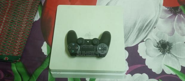 Playstation 4 Slim