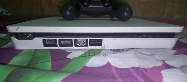 Playstation 4 Slim - thumbnail 5