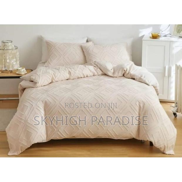 *Luxury Tufted Wave Duvet Cover Set With Bedsheet*