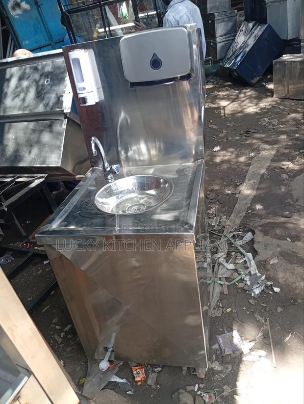Hand Washing Station Machine.