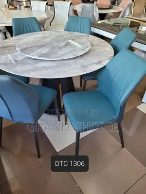 Modern Dining Table With Turntable Mechanism