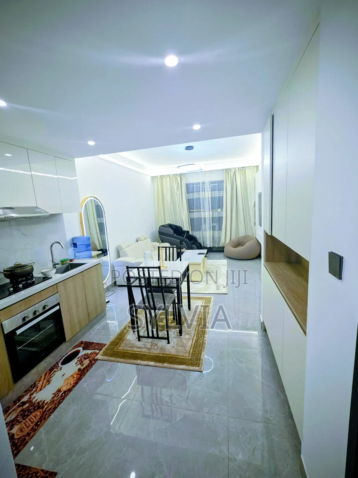 Lux 1br Near Junction Mall: 17th Fl, Views, Pool, Gym Massage Chair