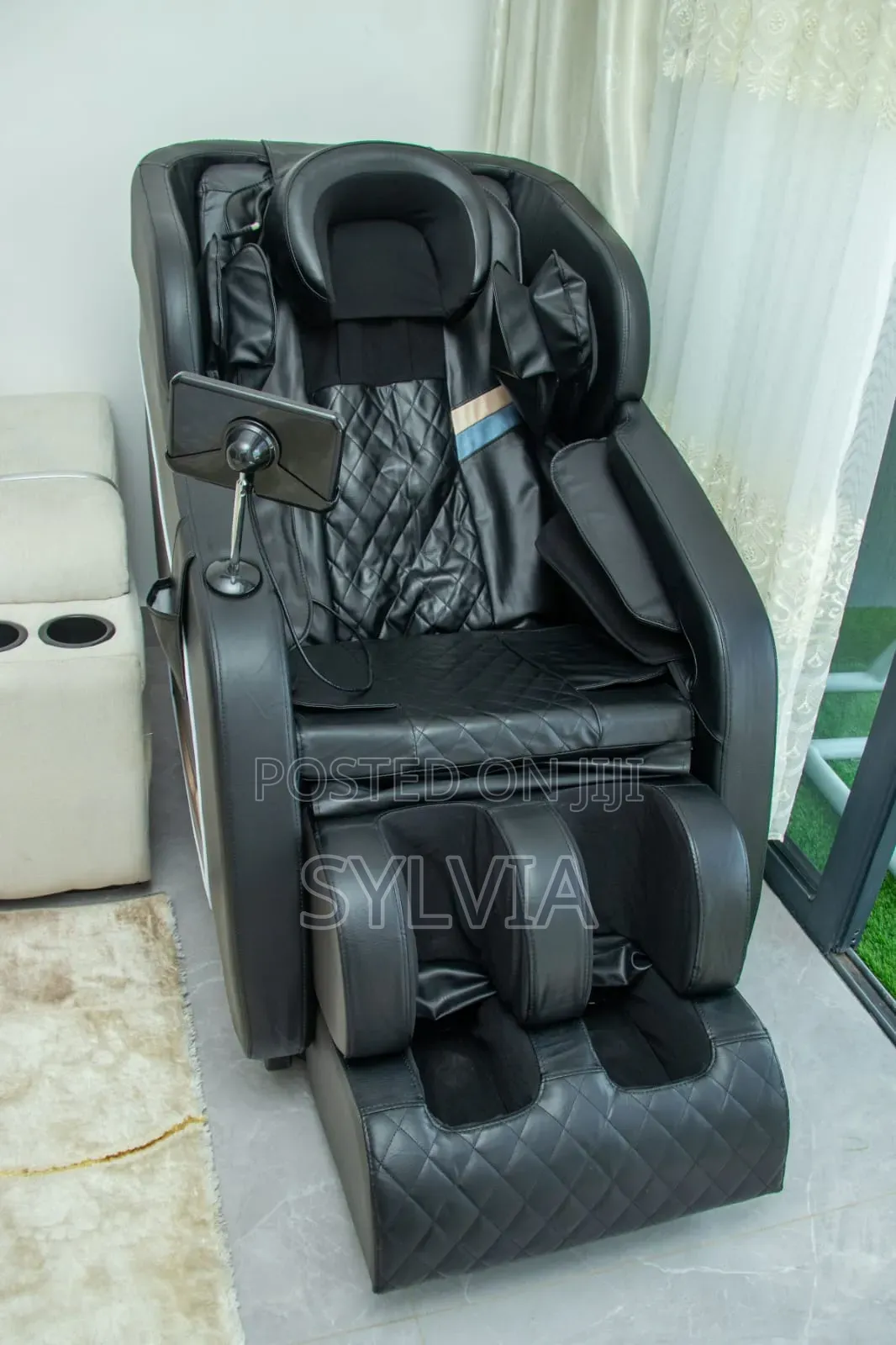 Lux 1br Near Junction Mall: 17th Fl, Views, Pool, Gym Massage Chair