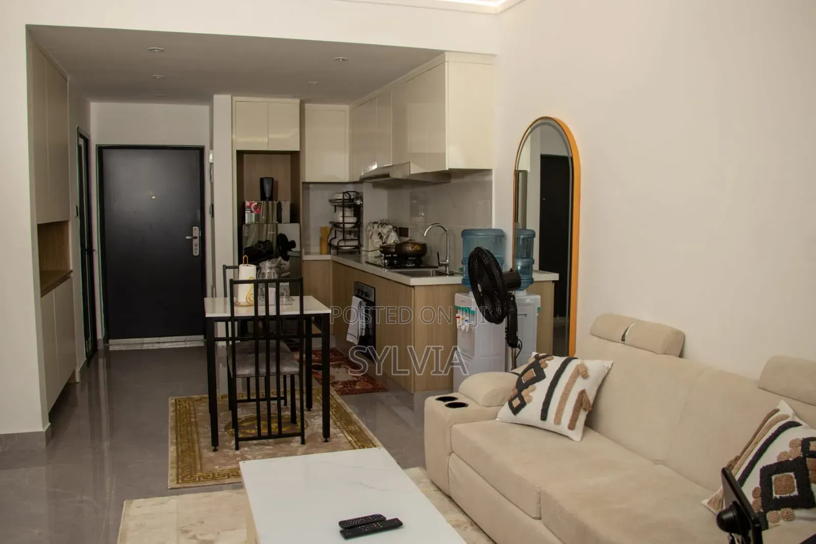 Lux 1br Near Junction Mall: 17th Fl, Views, Pool, Gym Massage Chair