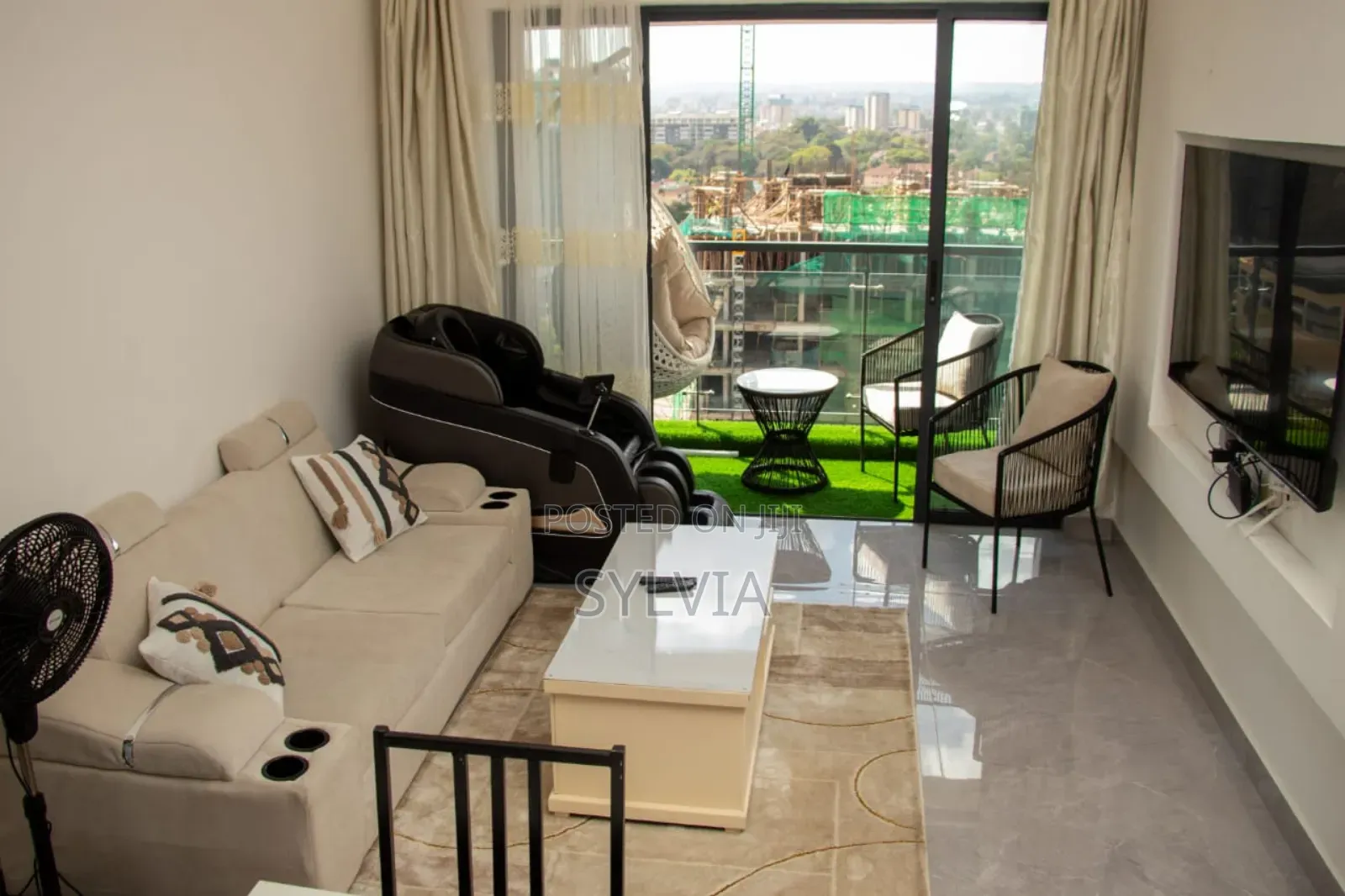 Lux 1br Near Junction Mall: 17th Fl, Views, Pool, Gym Massage Chair