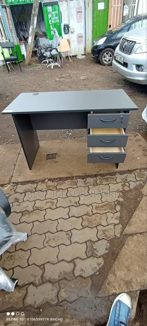 Office Gray Desk With One Lockable Drawer