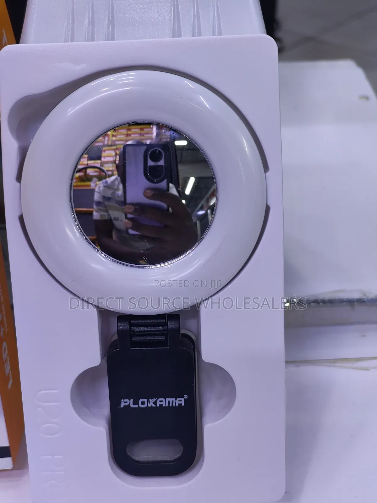 Selfie Light for Smartphones and Laptops. Brightens Your Face