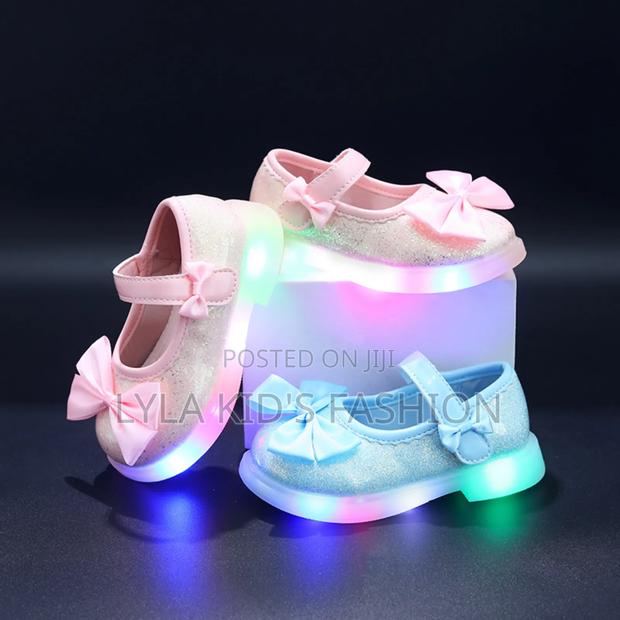 Light Shoes - thumbnail 3