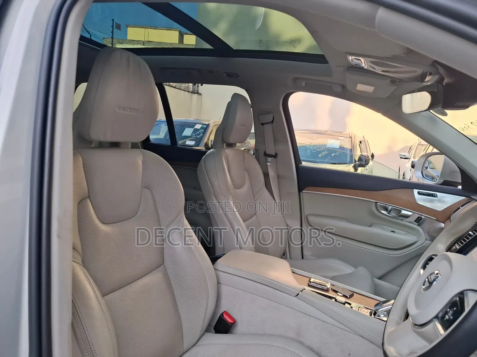 Volvo XC90 2020 Gold