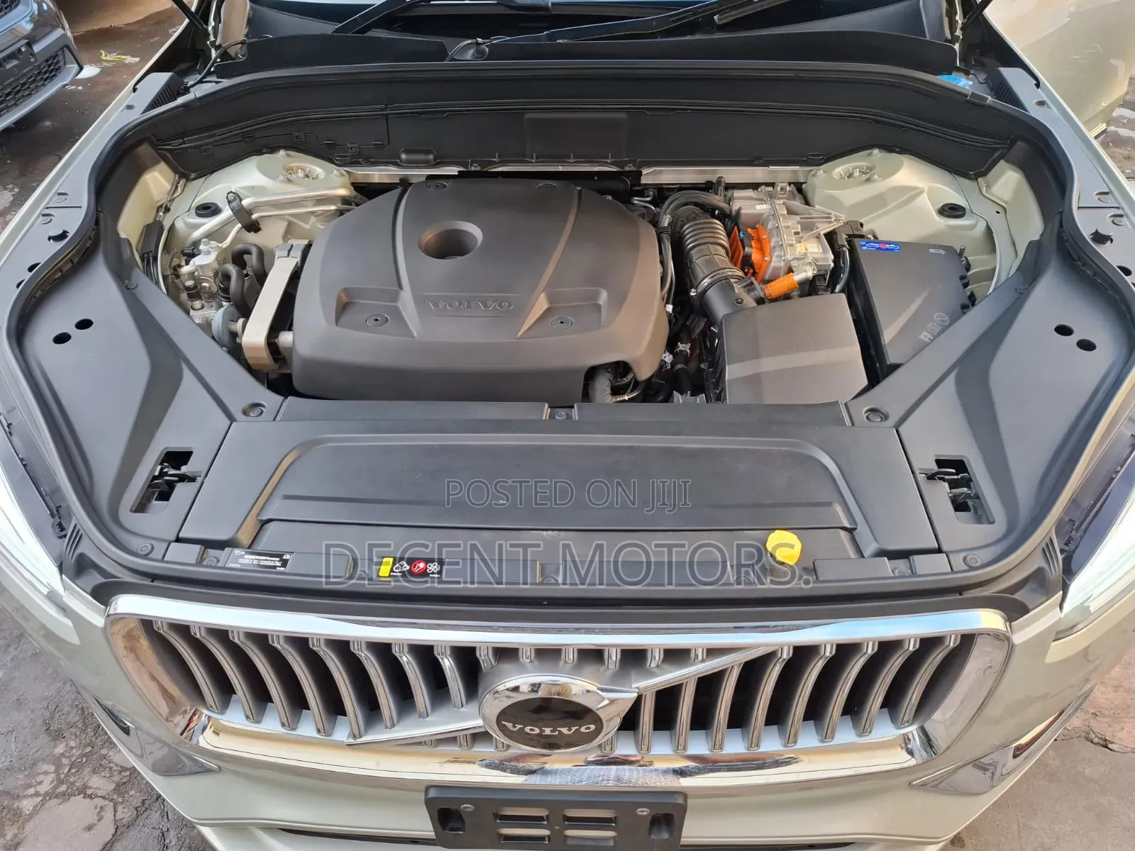 Volvo XC90 2020 Gold