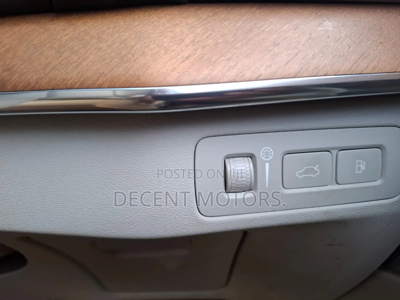 Volvo XC90 2020 Gold