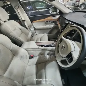 Volvo XC90 2020 Gold