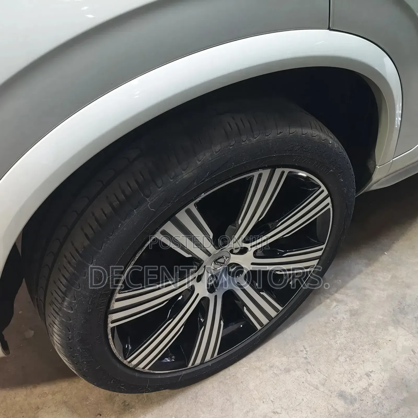 Volvo XC90 2020 Gold