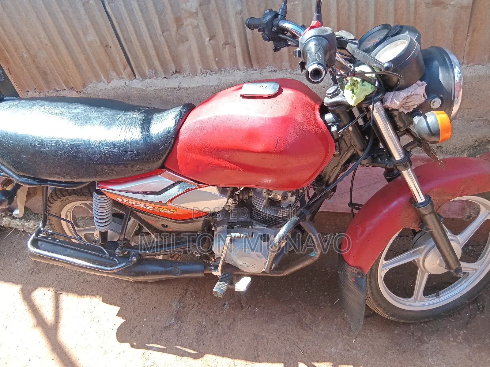TVS HLX 125 2020 Red