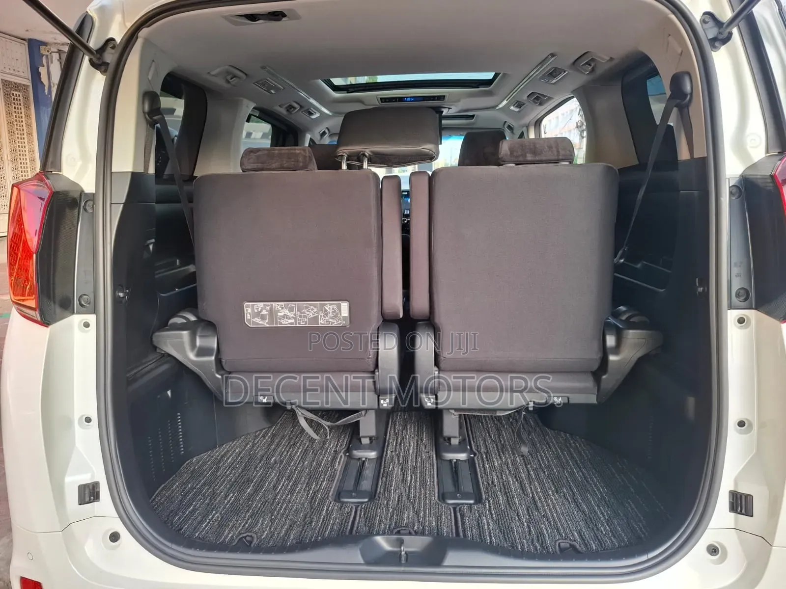 Toyota Alphard 2.5 Petrol FWD 2019 White