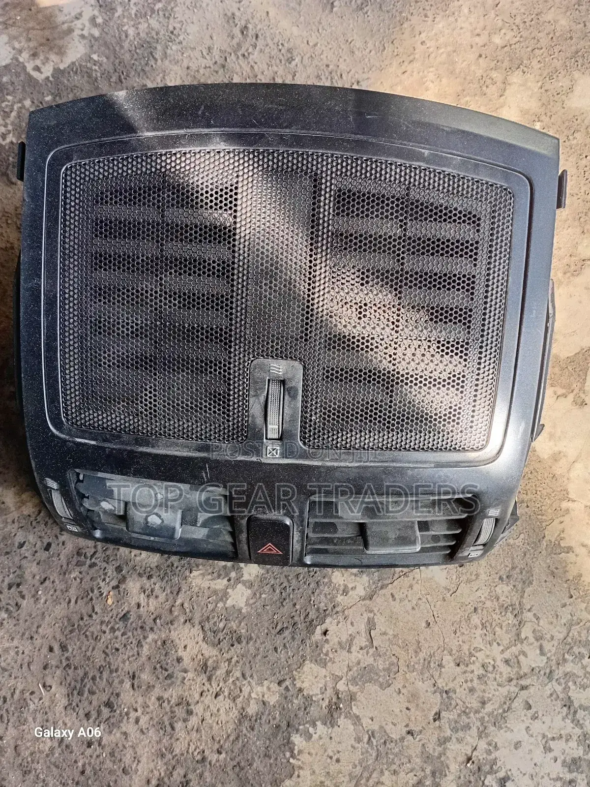 Auris Dashboard Cover