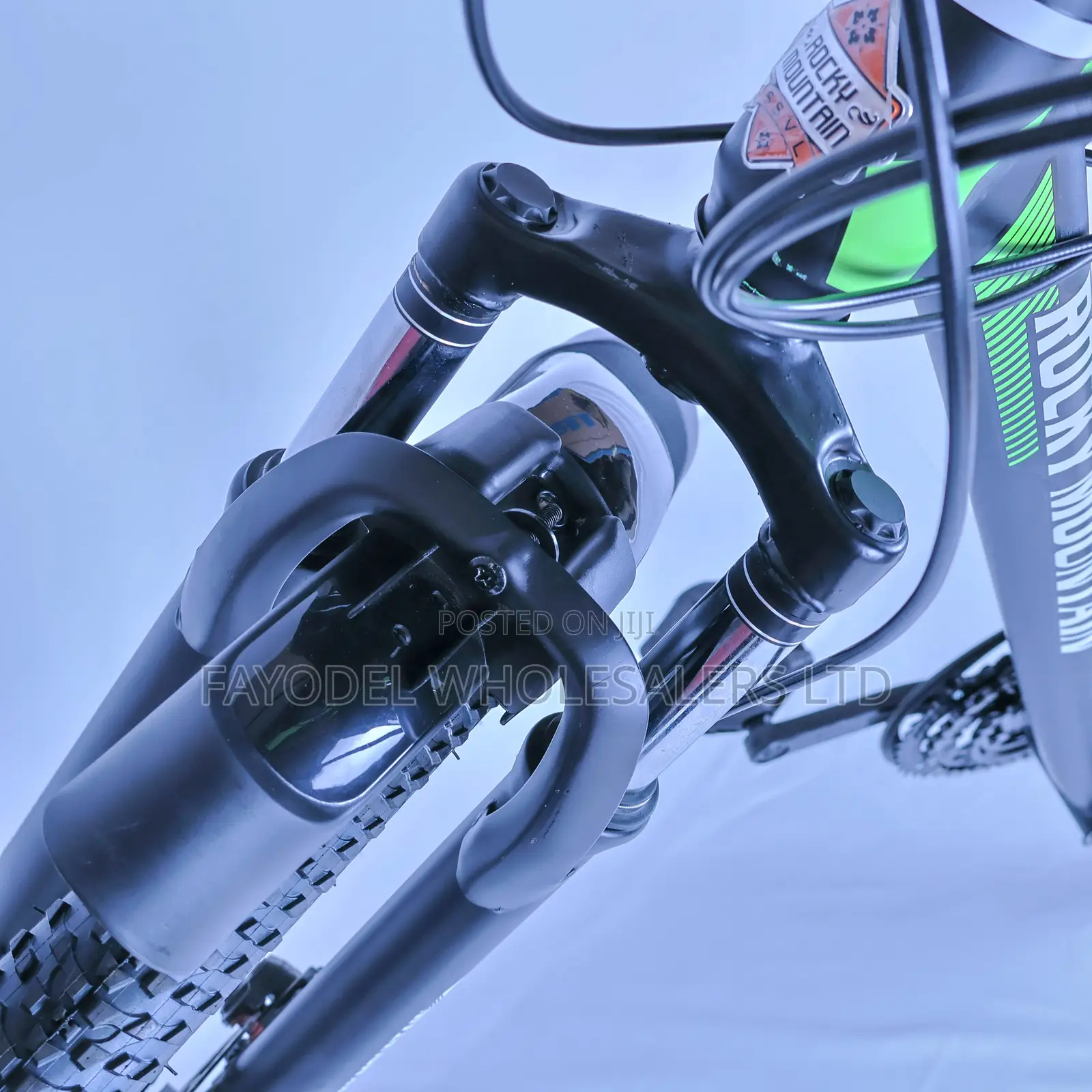 Rocky 26" Mountain Bicycle – Ready to Ride With Mudguards Bottle