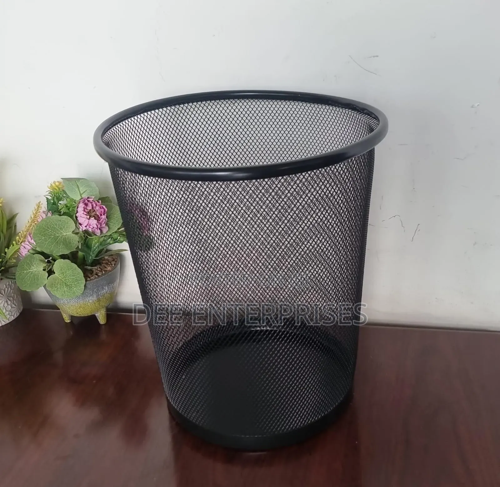 9l Metallic Mesh Dust Bin