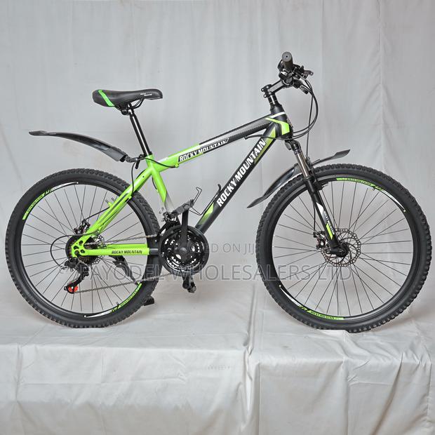 26" Rocky Mountain Bicycle: 21 Speed, Disc Brake, Bell Bottle
