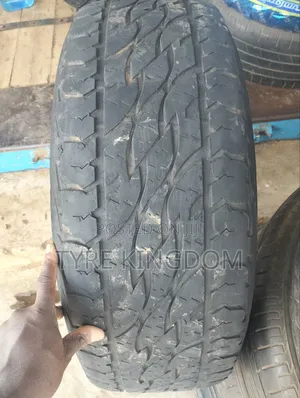 265/65r17 Slightly Used Bridgestone Tyres