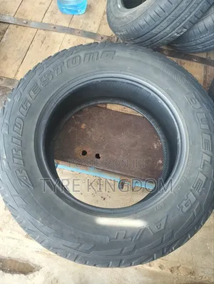 265/65r17 Slightly Used Bridgestone Tyres