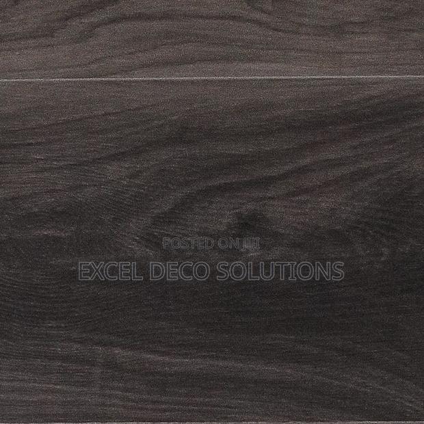 LVT Vinyl Flooring Dryback for Home, Office and Indoor Spaces Use