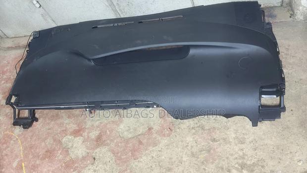 Toyota Prius Highbrid Dashboard. - thumbnail 4