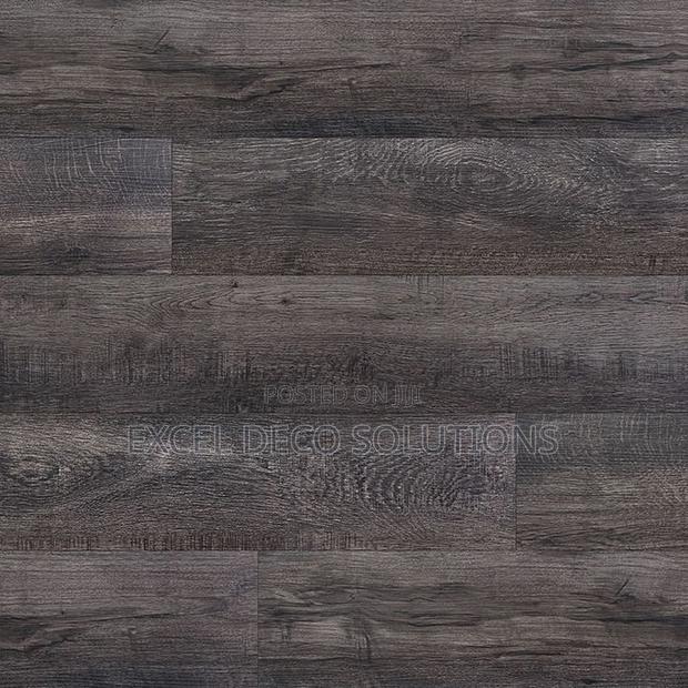 Dryback Vinyl Planks for Apartment, Shop and Office Flooring Use