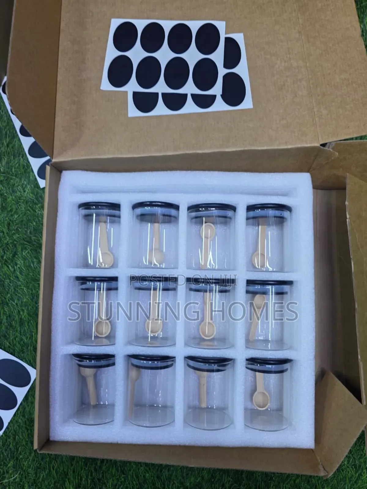 12 Spice Jars With Scoops