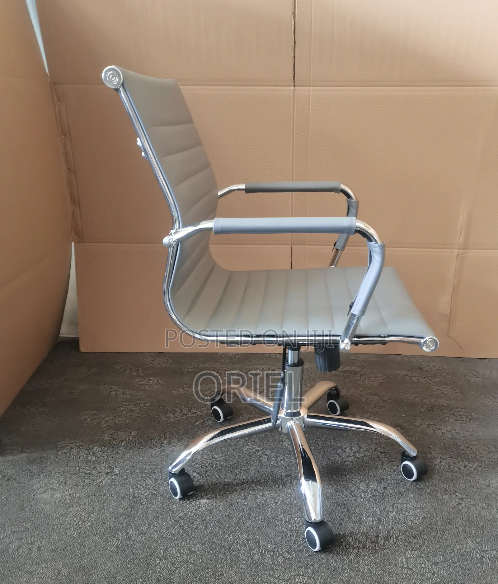 Office Chair : Office Adjustable Conference Chair