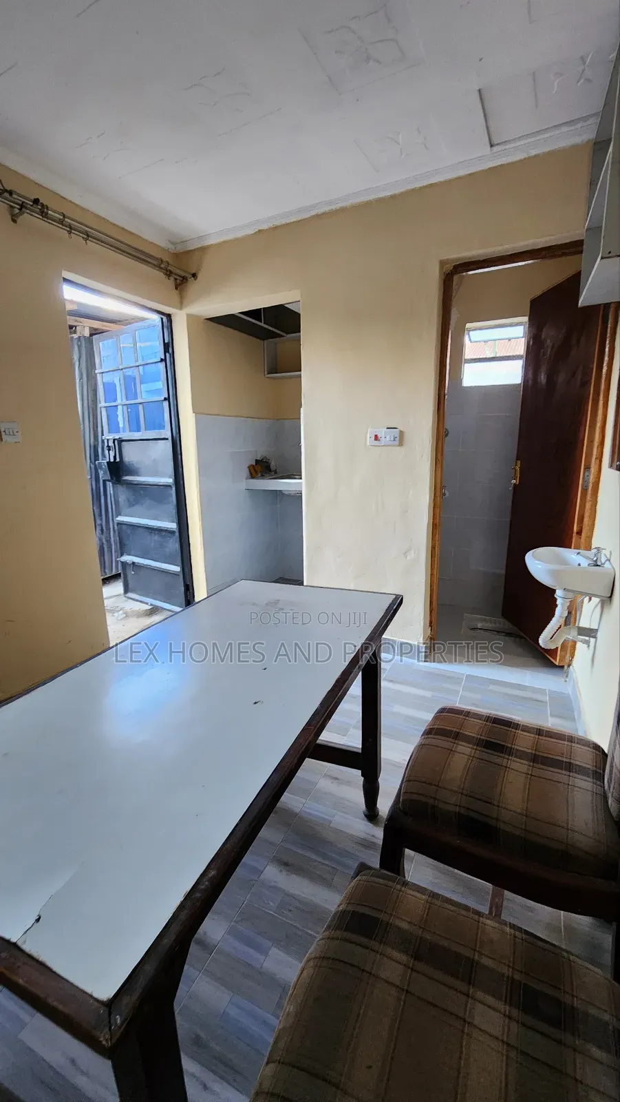 Studio Apartment in NkaiMurunya for rent