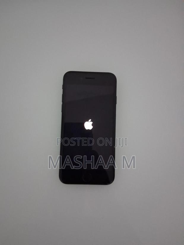 New Apple iPhone SE (2020) 64 GB Black - thumbnail 7